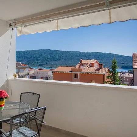 Apartman Pinja *