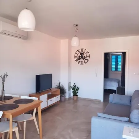 Apartman Pinja Daire Cres